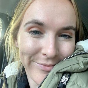 Meet your Posher, Katelyn